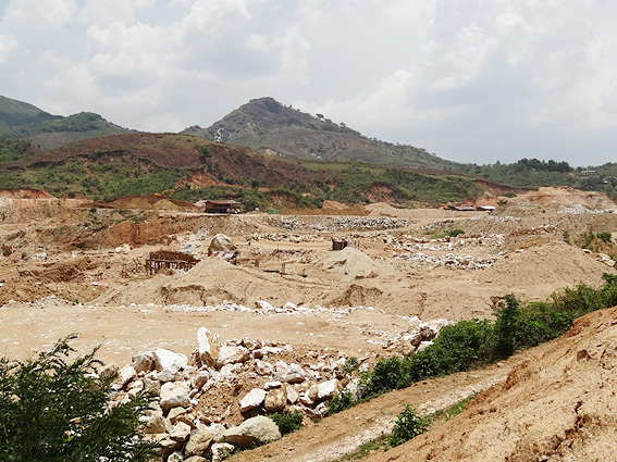 ミャンマーのモゴック村にあるルビー鉱山、世界最高峰のルビーの産地として有名